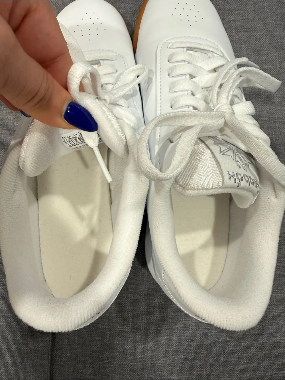 Reebok Classic White Leather women Sneakers with Gum Sole